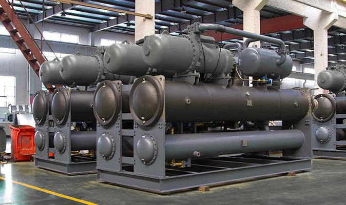 雙機(jī)頭螺桿式冷水機(jī).jpg